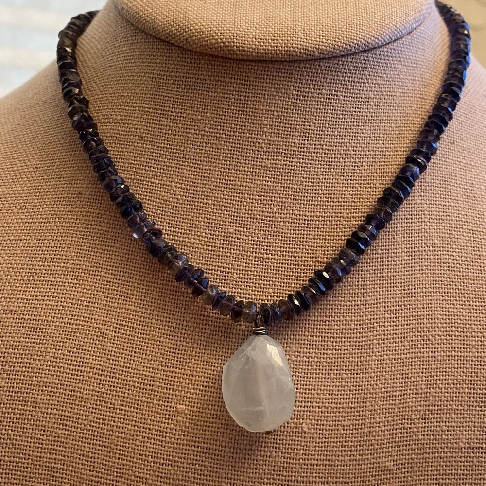 Beautiful Iolite and quartz 925 silver necklace